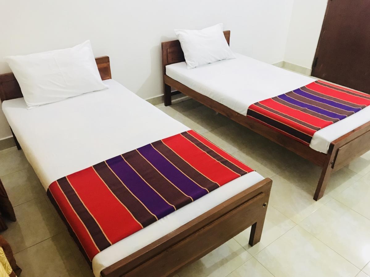Emarald Holiday Homes 아누라다푸라 외부 사진